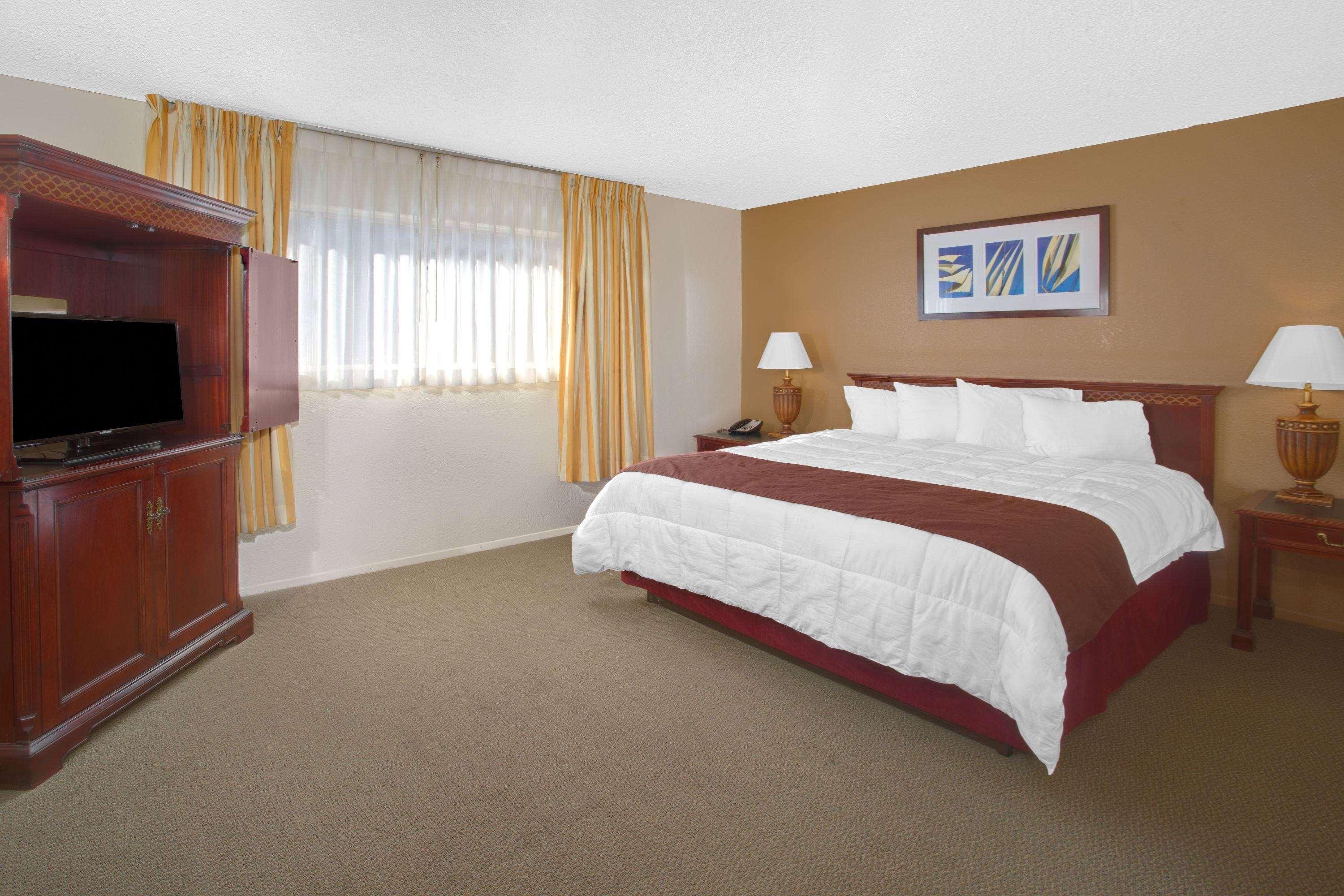 Travelodge Inn & Suites By Wyndham Yucca Valley/Joshua Tree Bagian luar foto