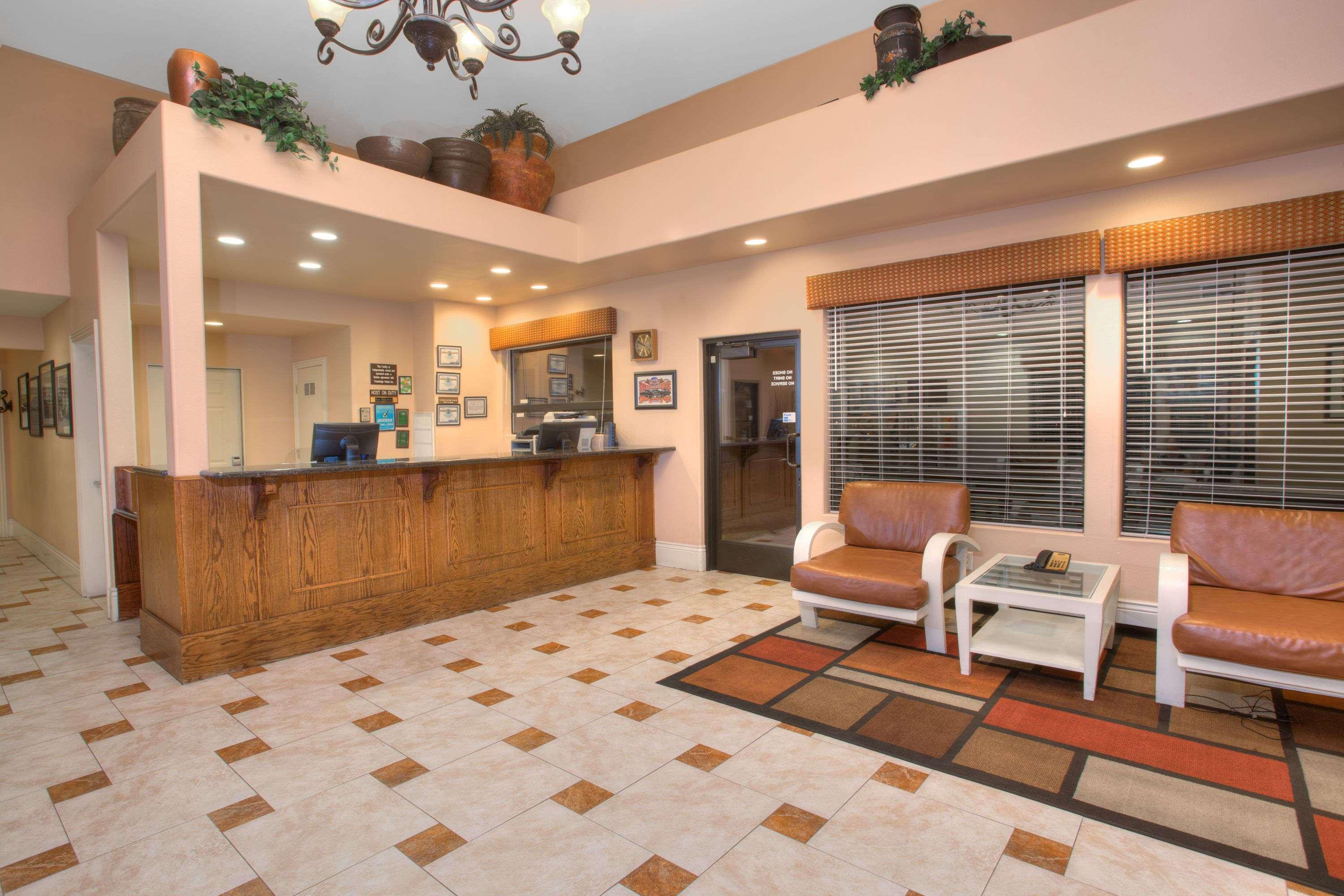 Travelodge Inn & Suites By Wyndham Yucca Valley/Joshua Tree Bagian luar foto
