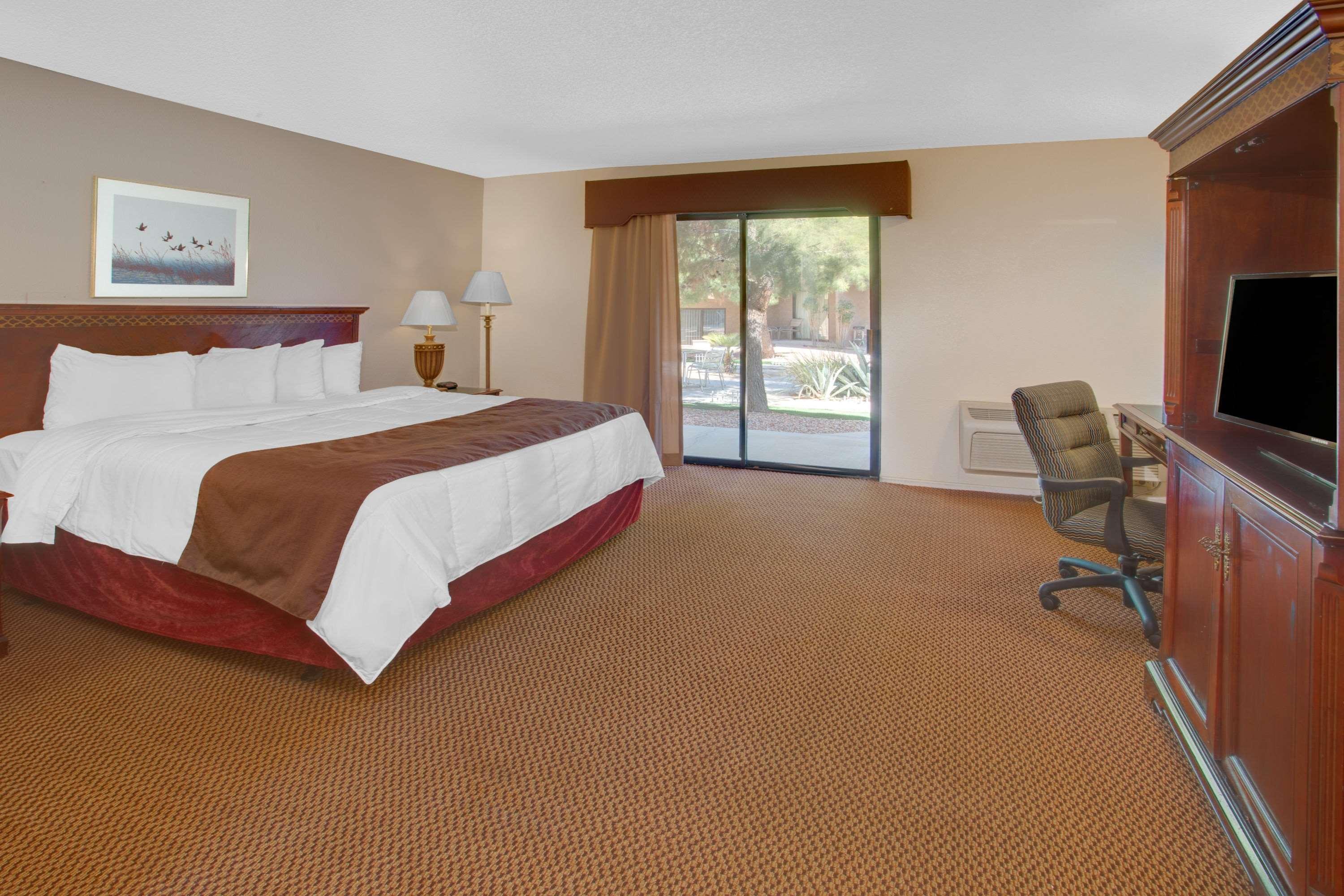 Travelodge Inn & Suites By Wyndham Yucca Valley/Joshua Tree Bagian luar foto