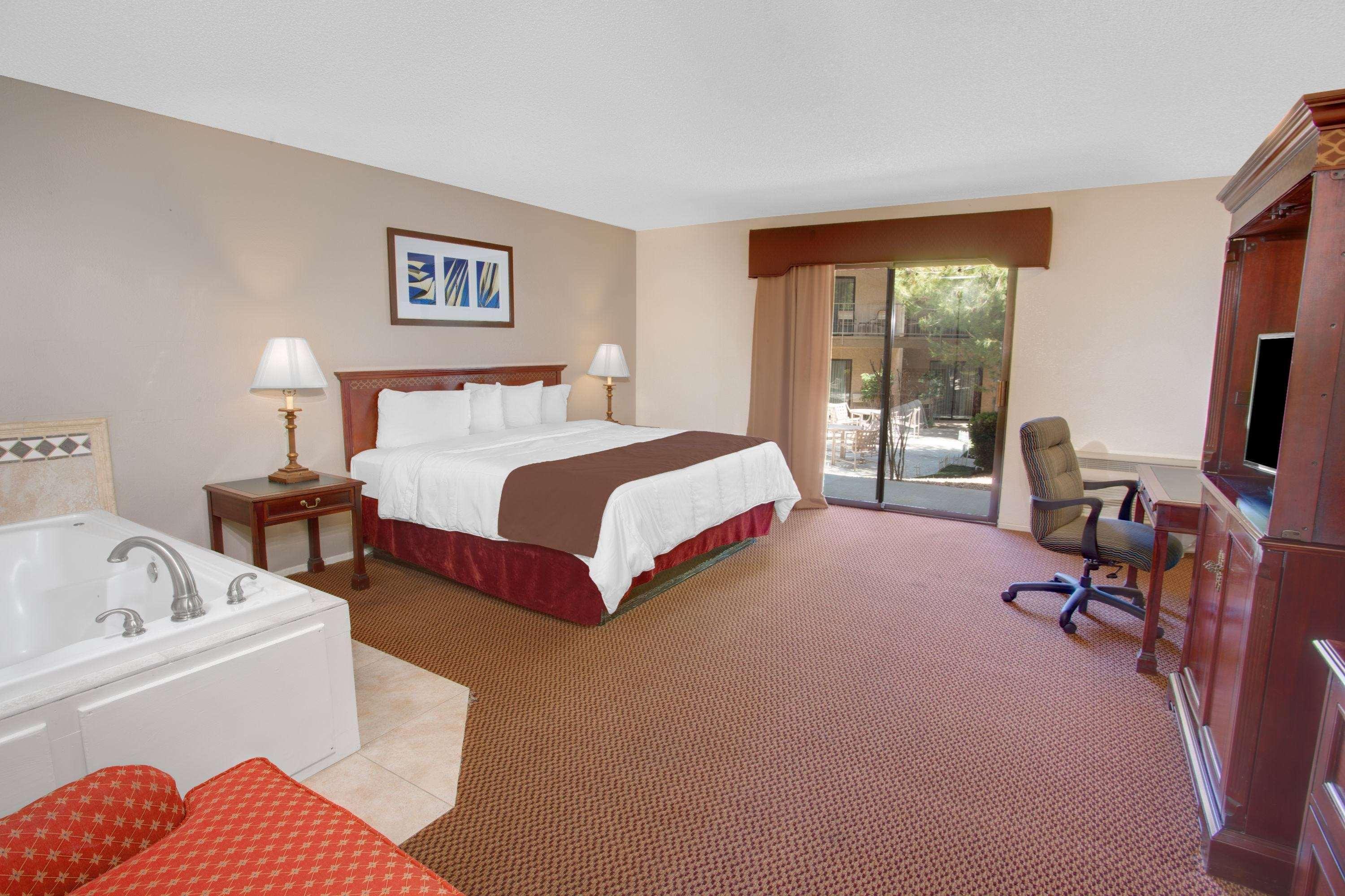 Travelodge Inn & Suites By Wyndham Yucca Valley/Joshua Tree Bagian luar foto