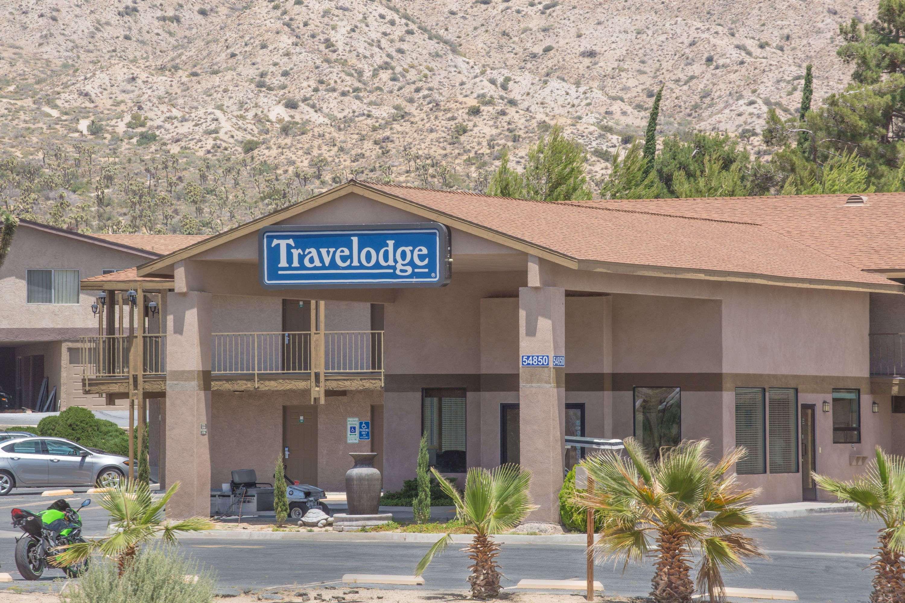 Travelodge Inn & Suites By Wyndham Yucca Valley/Joshua Tree Bagian luar foto